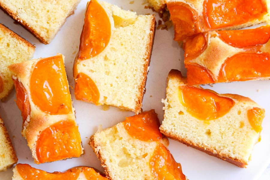 Easy apricot cake