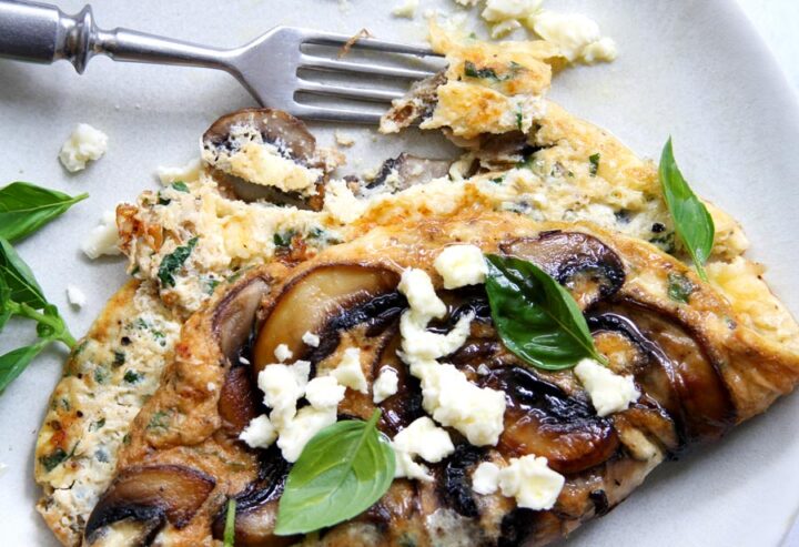 Quick Mushroom Omelet with feta (4 ingredients) - Carbgirl