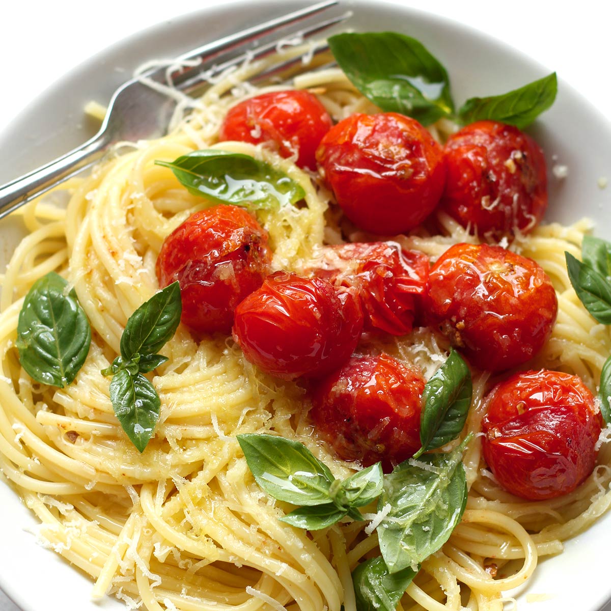 Spaghetti with roasted tomatoes