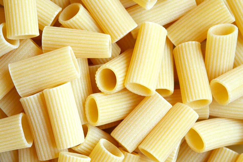 Dry rigatoni pasta